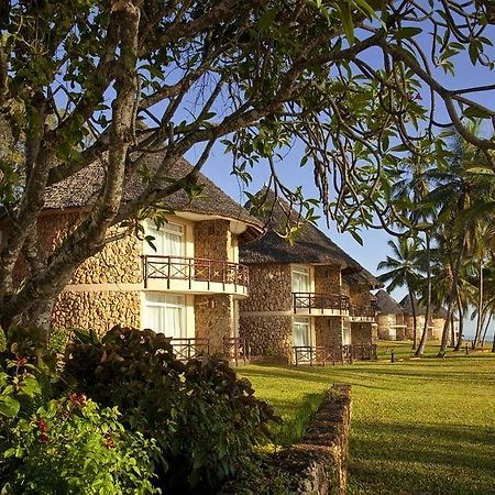 Ledger Plaza Bahari Beach ダル・エス・サラーム エクステリア 写真