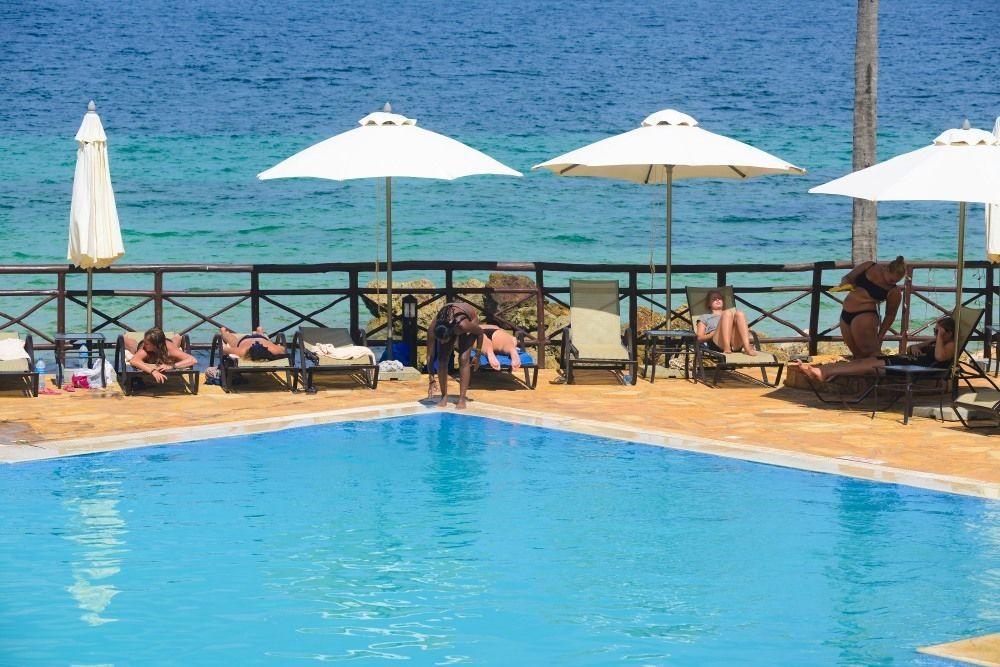 Ledger Plaza Bahari Beach ダル・エス・サラーム エクステリア 写真