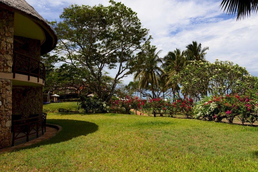 Ledger Plaza Bahari Beach ダル・エス・サラーム エクステリア 写真
