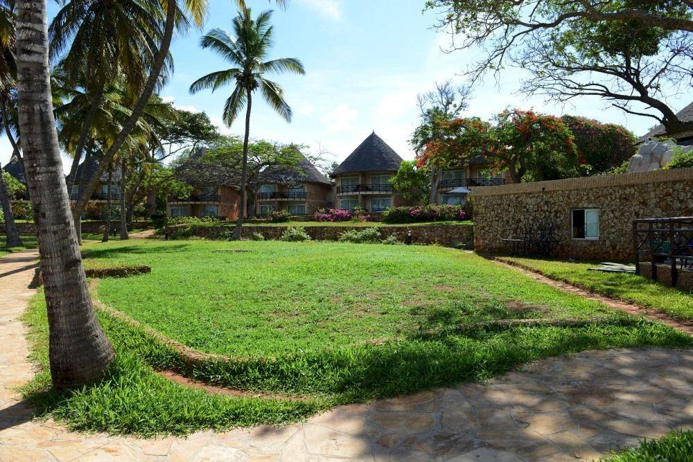 Ledger Plaza Bahari Beach ダル・エス・サラーム エクステリア 写真