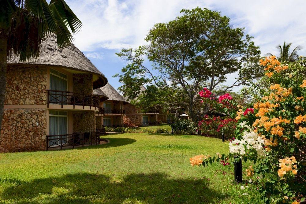 Ledger Plaza Bahari Beach ダル・エス・サラーム エクステリア 写真